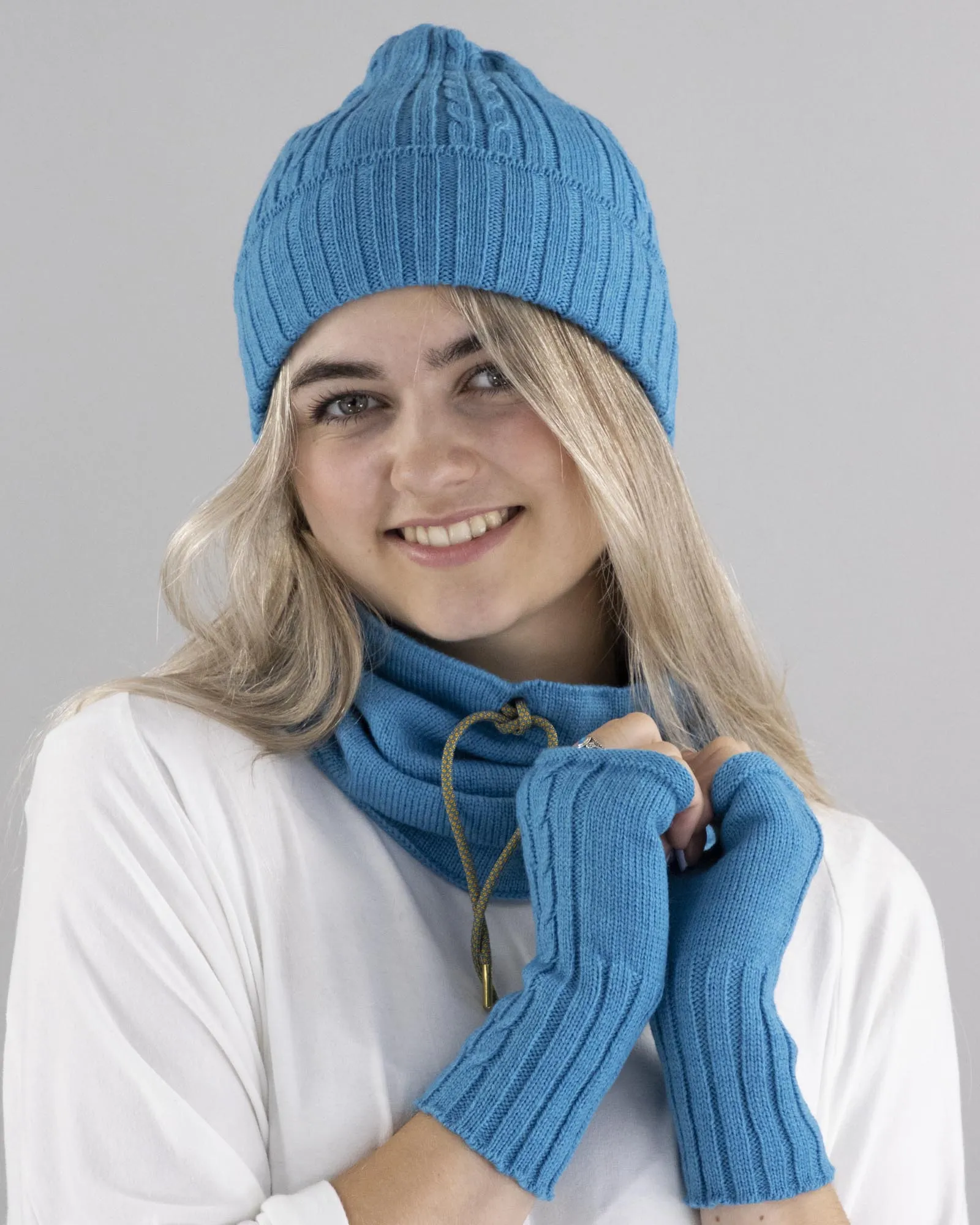 100% Merino Wool Cable Knit Wrist Warmers