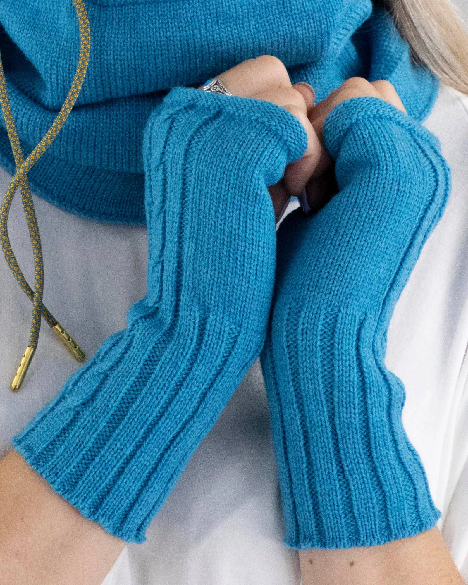 100% Merino Wool Cable Knit Wrist Warmers