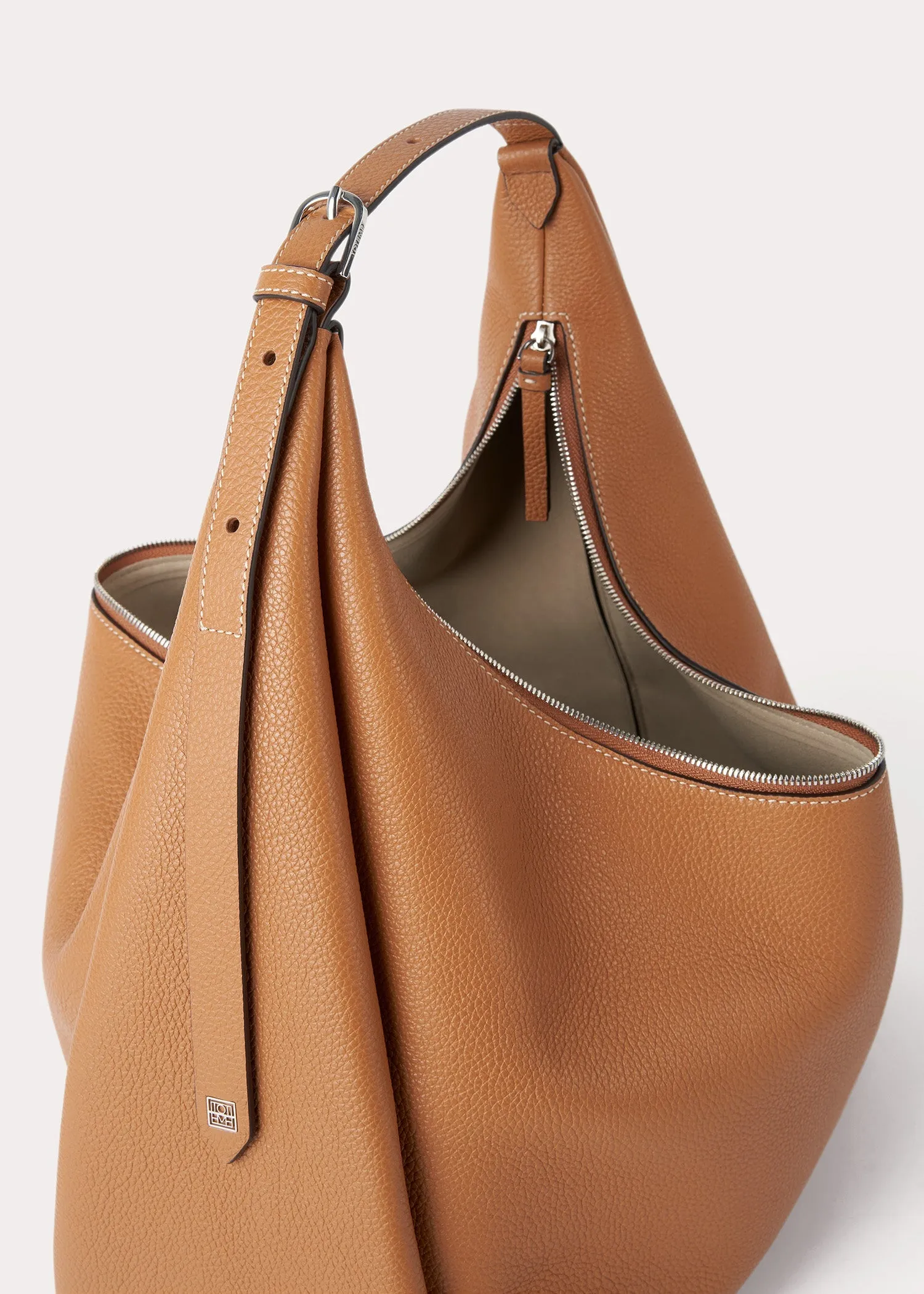 Grained-leather hobo bag tan