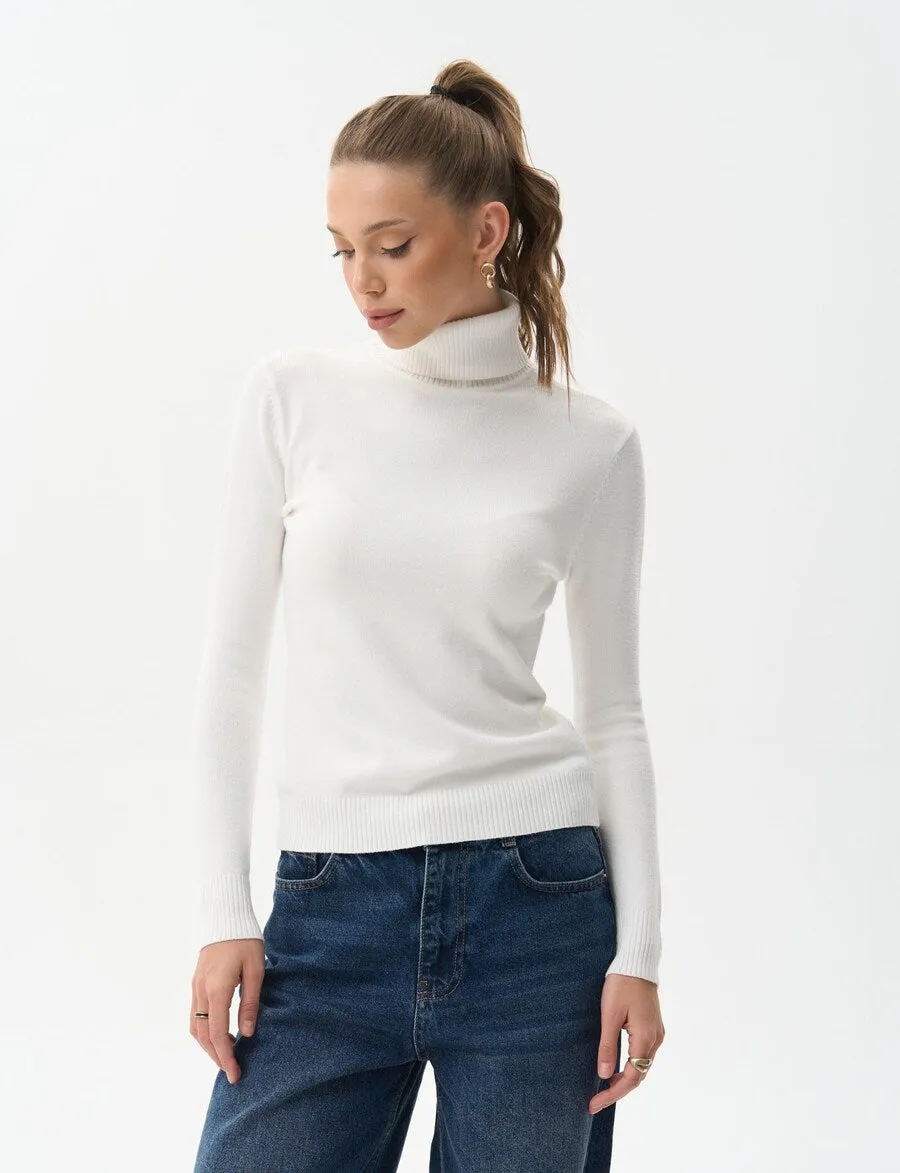 White Basic Knit Turtleneck Sweater