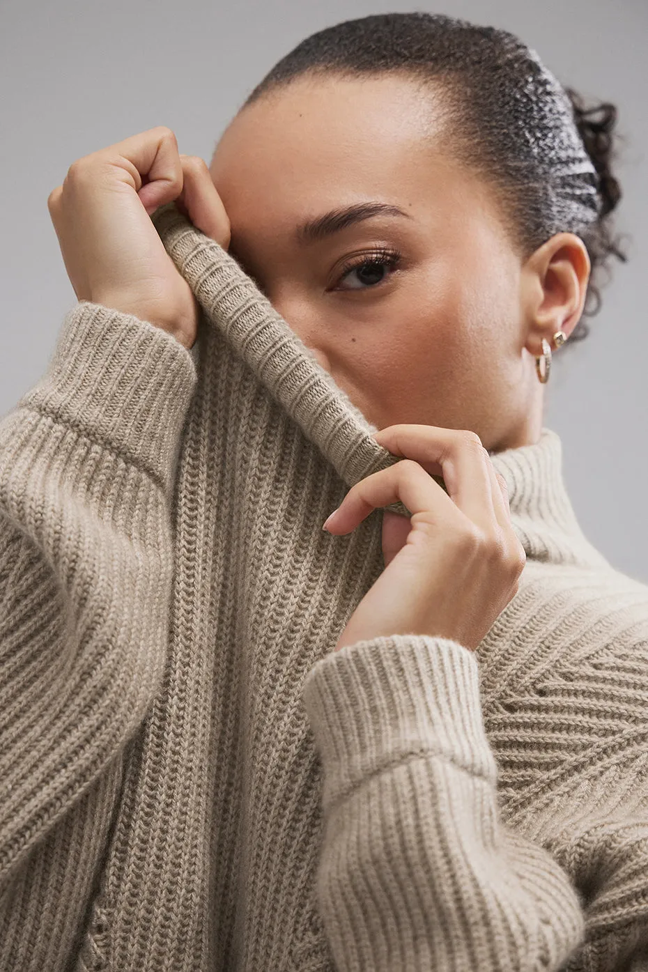 Winter Magic Cashmere Turtleneck - Flax Heather